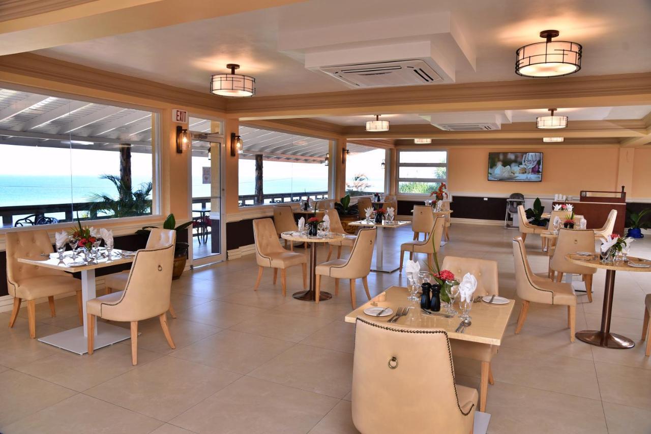Hotel Grand A View Teluk Montego Bagian luar foto