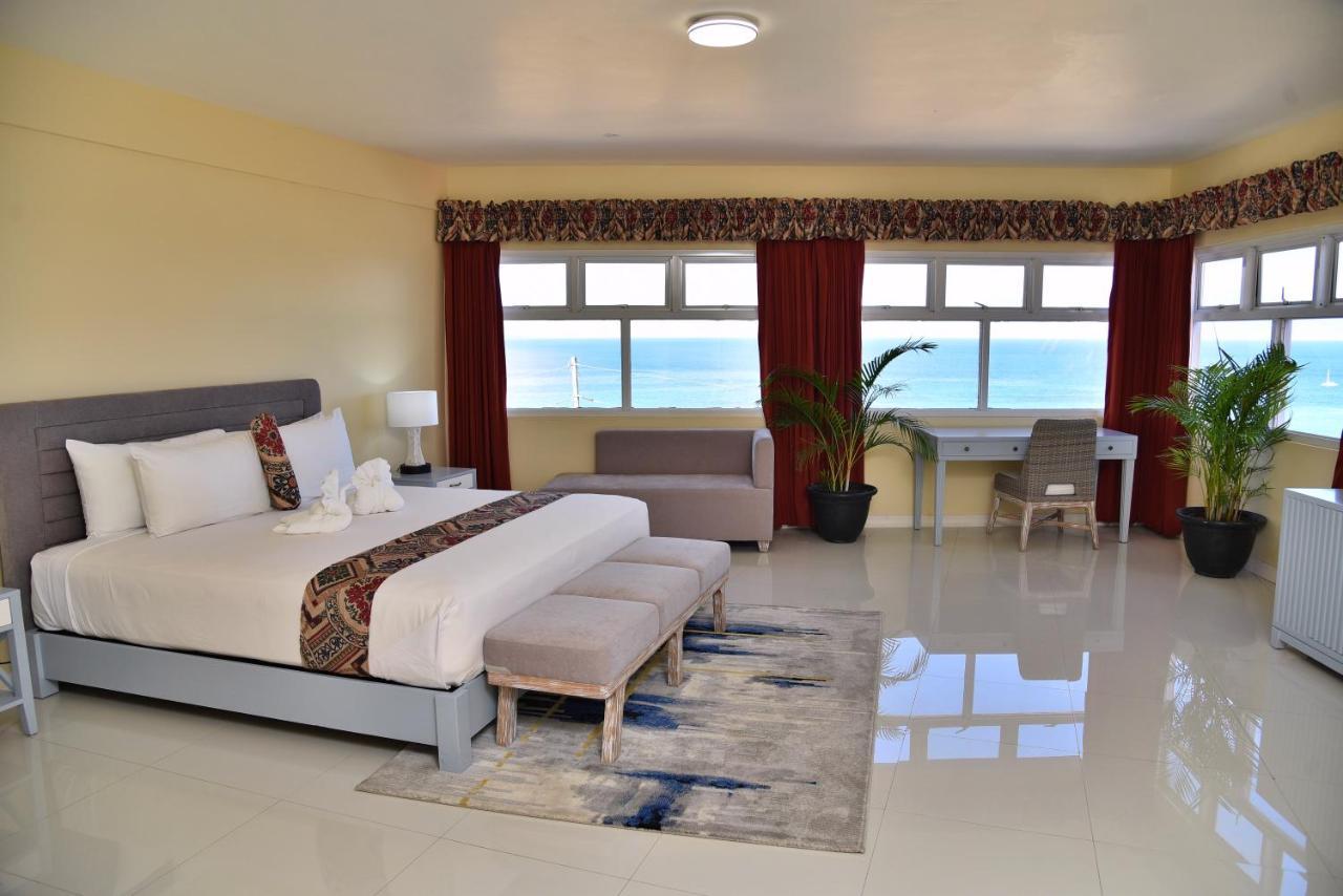 Hotel Grand A View Teluk Montego Bagian luar foto