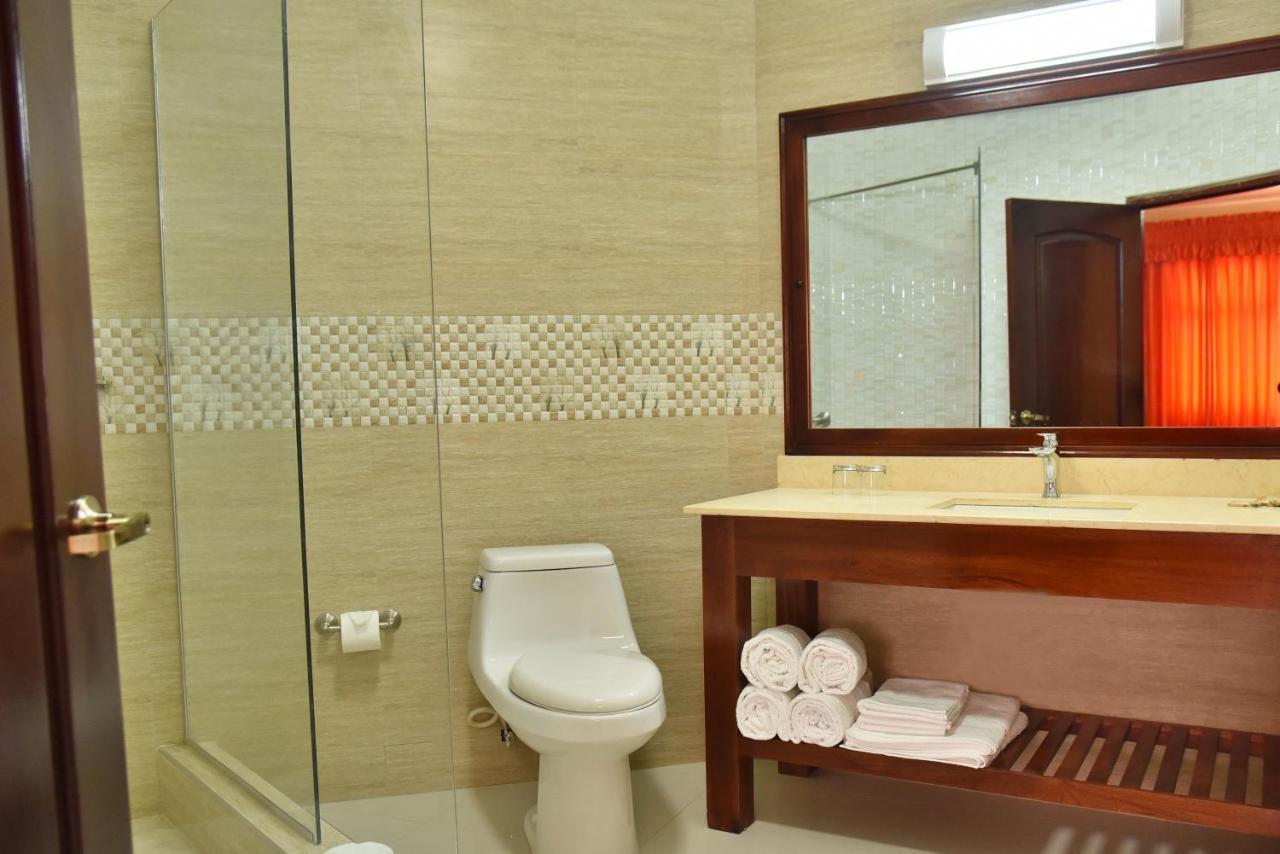 Hotel Grand A View Teluk Montego Bagian luar foto